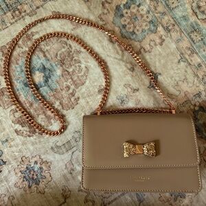 Ted Baker LOTIIEE BOW CONVERTIBLE LEATHER BAG - BEIGE IN TAUPE